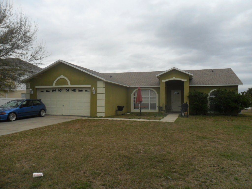 Florida home with a new roof