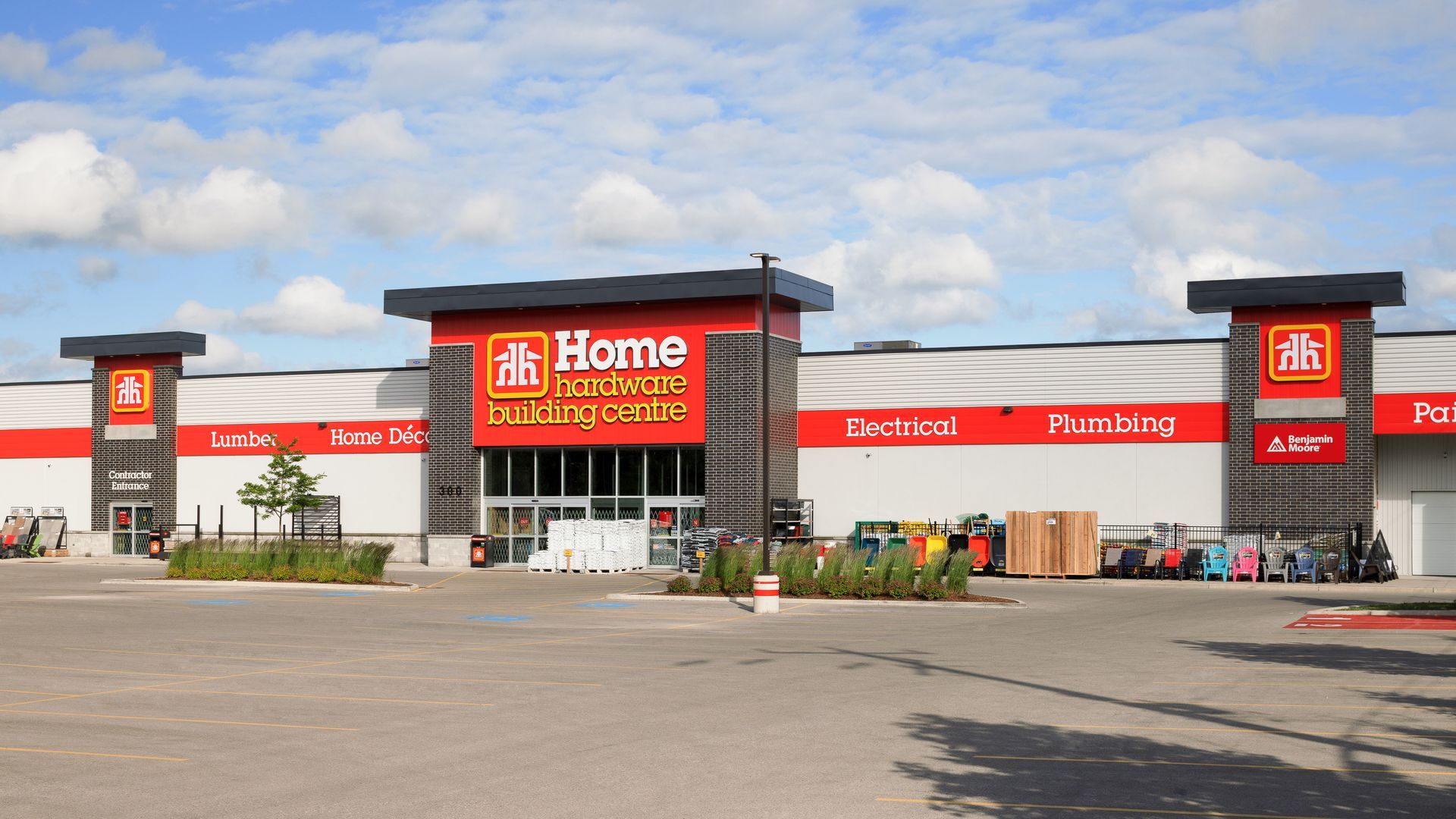 Home Hardware, Komoka, Ontario