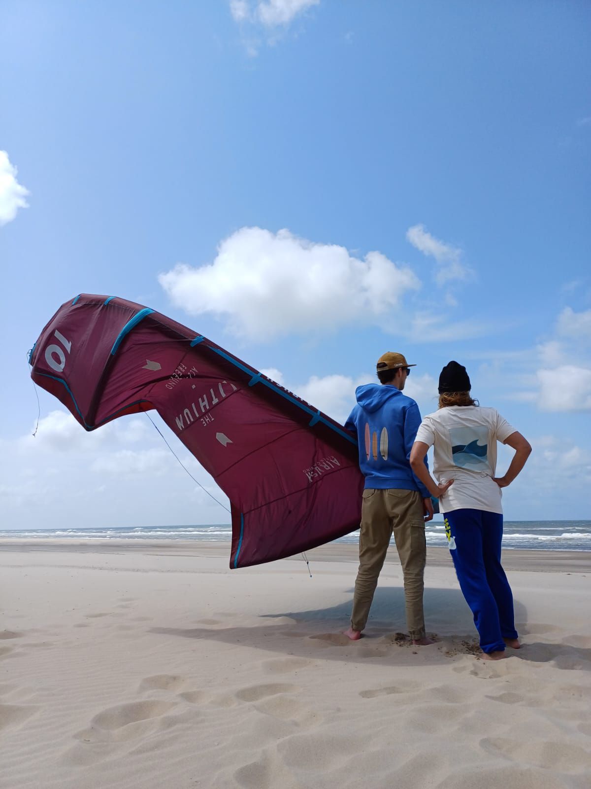 hoodie shirt annd kite