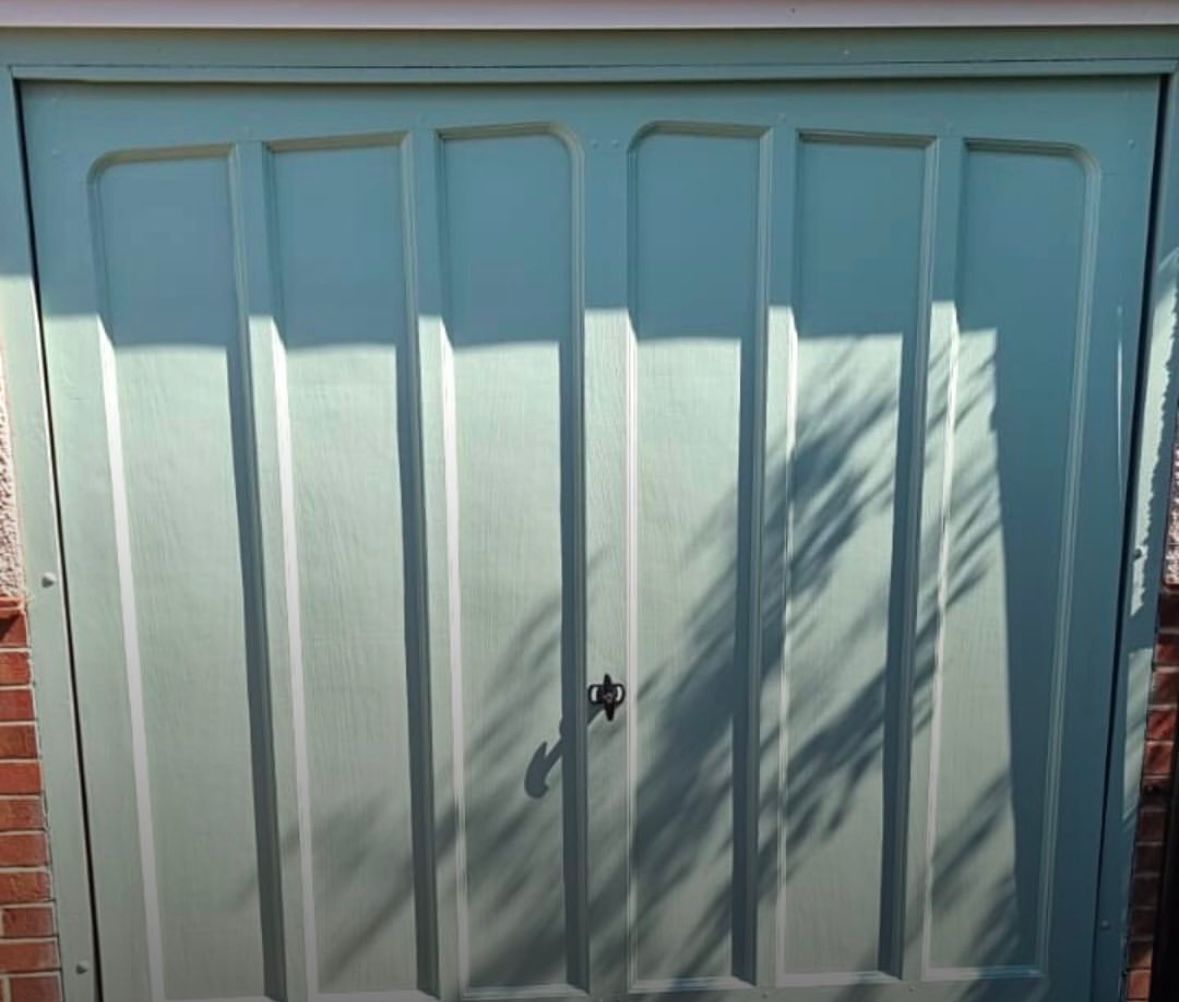 Garage door spraying project