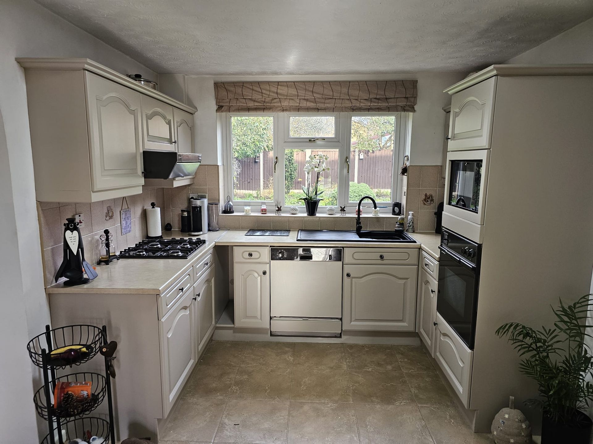 Kitchen Cabinet Spraying