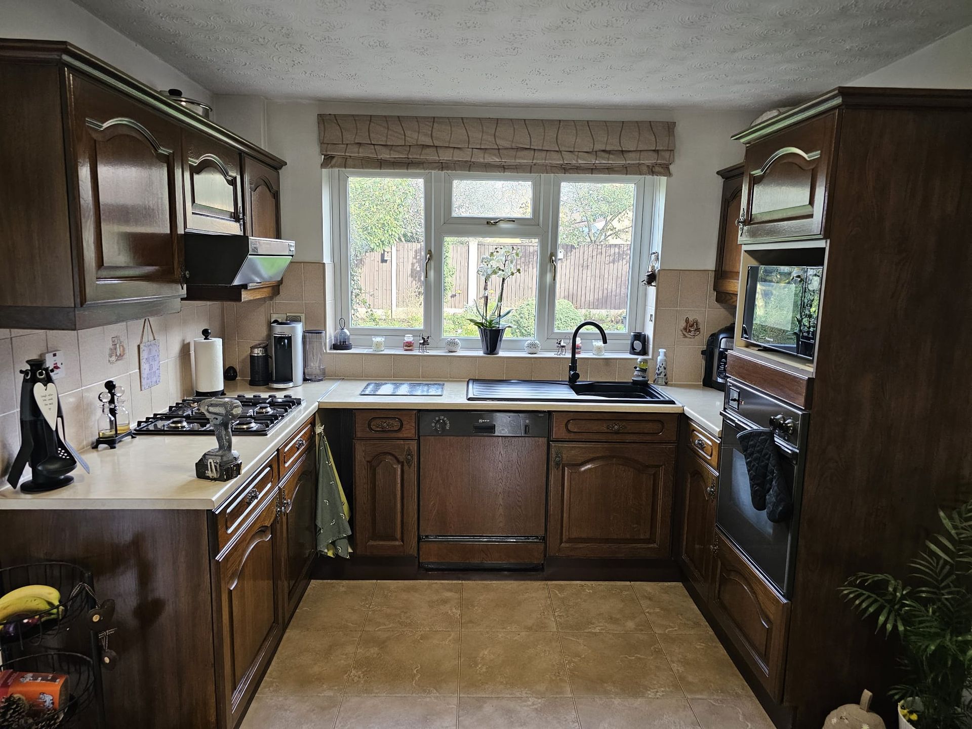 Kitchen Cabinet Spraying