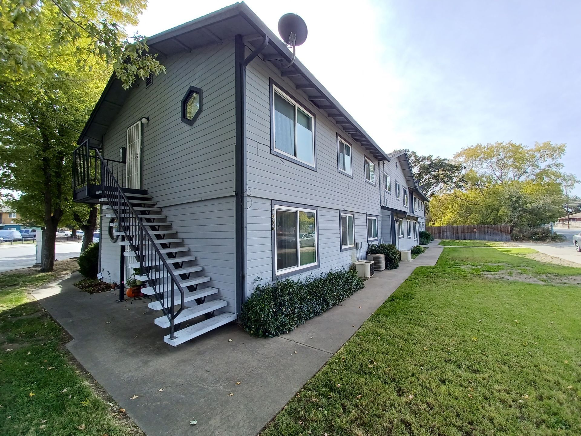 55th st apartments