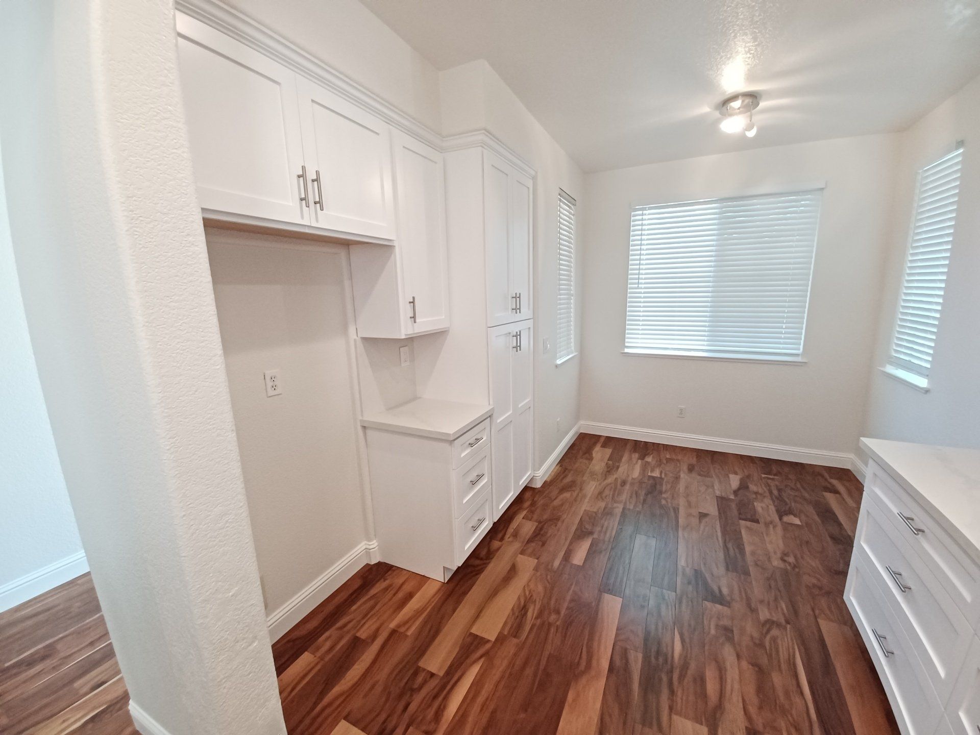 3216 corniche lane interior