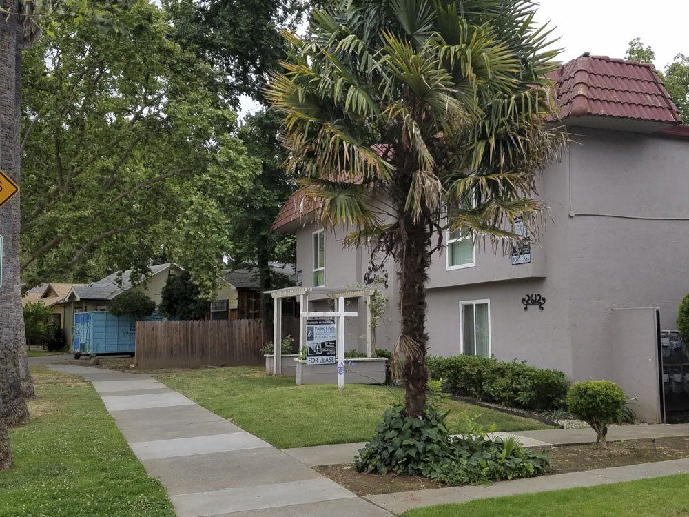 Las Palmas Apartments on Second Street