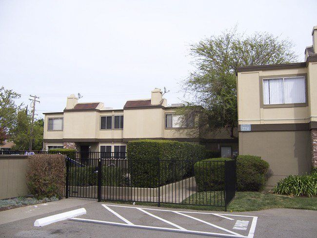 Silver Creek Townhomes