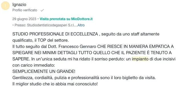 Recensione sui social media italiani che elogia una visita medica professionale e l'eccellente personale di una clinica.