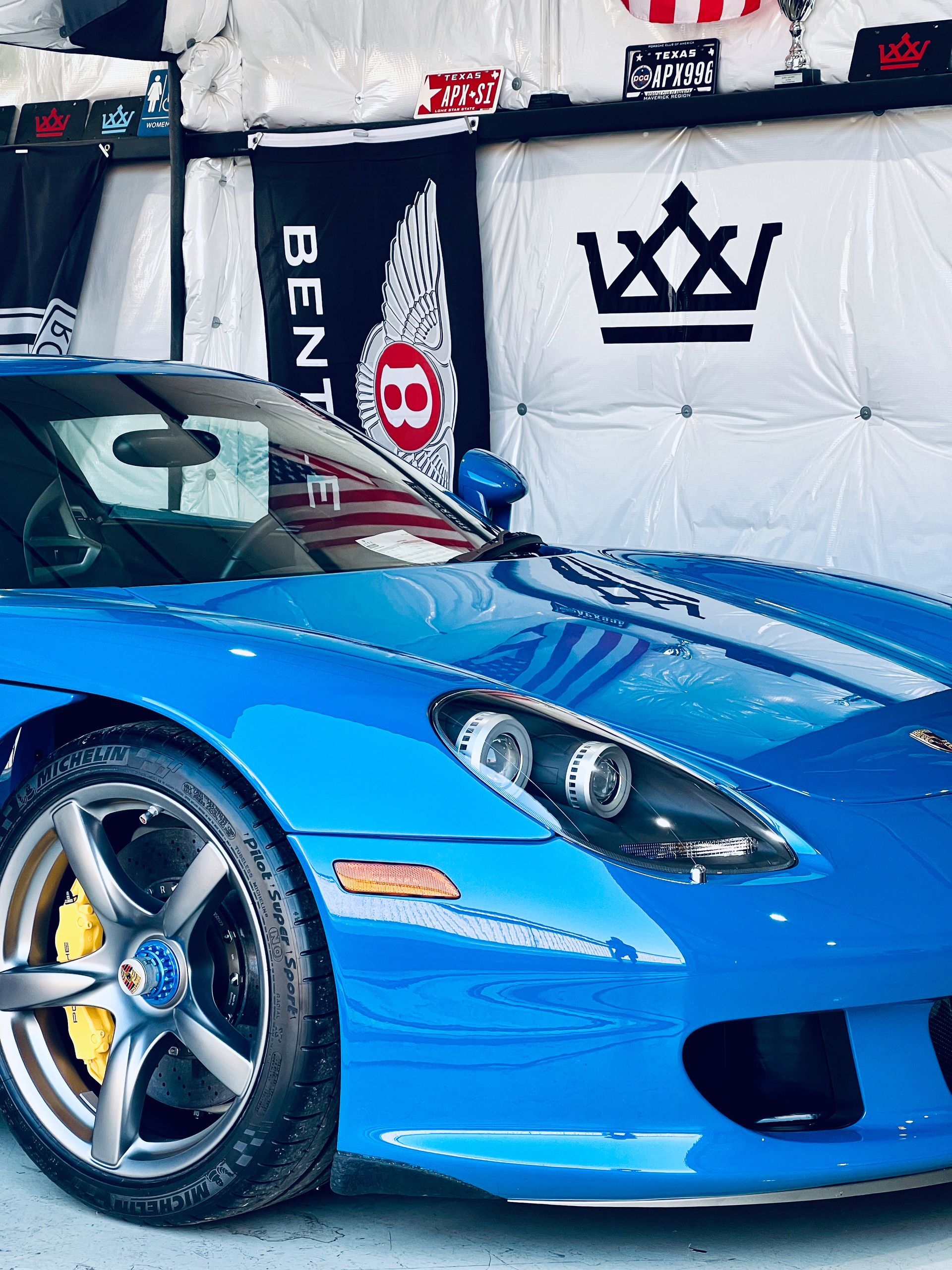 blue car