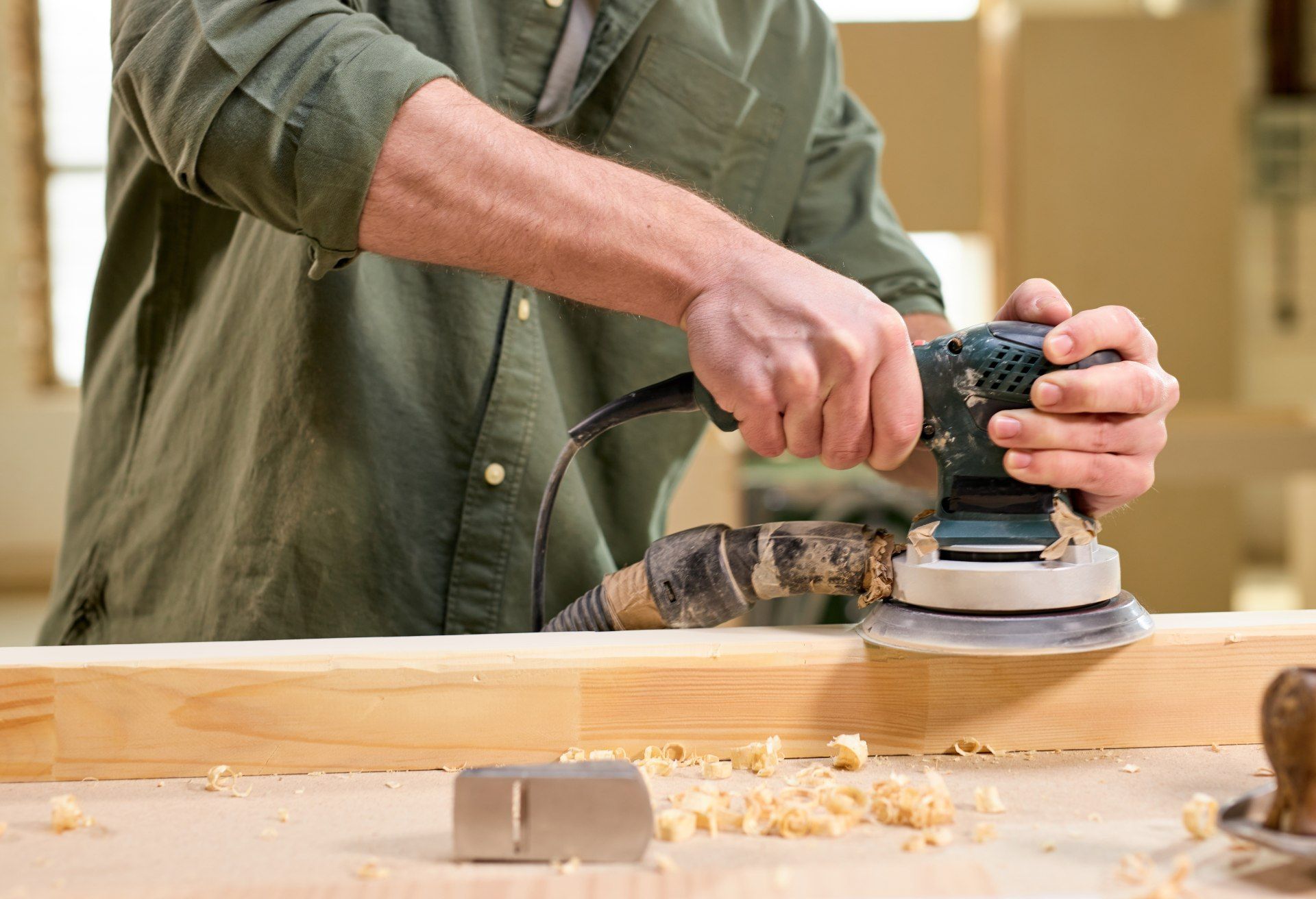 Using machine for wood work