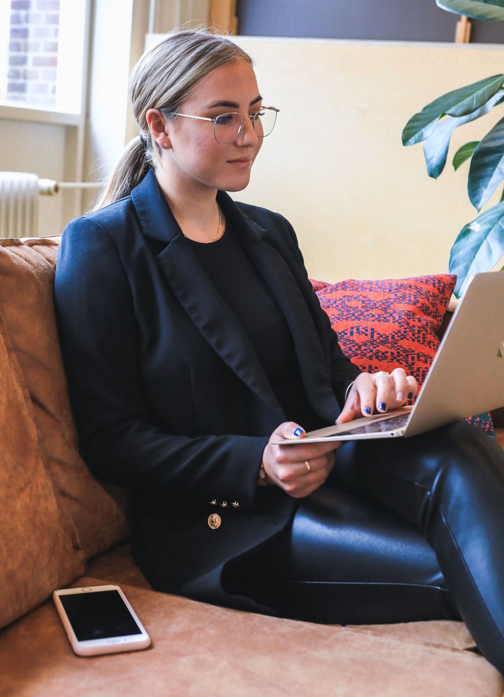 woman on laptop