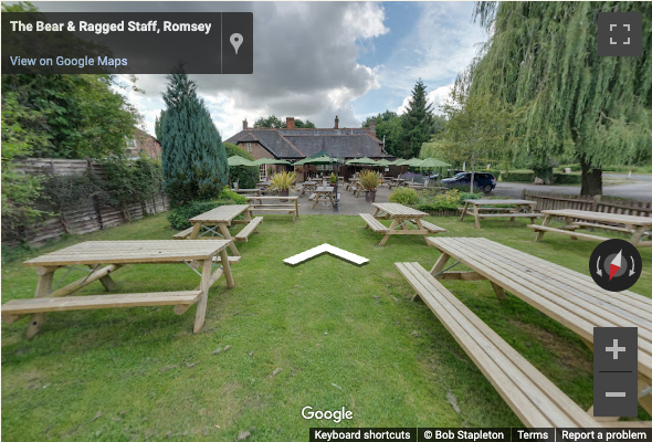 The Bear & Ragged Staff, Romsey | Garden