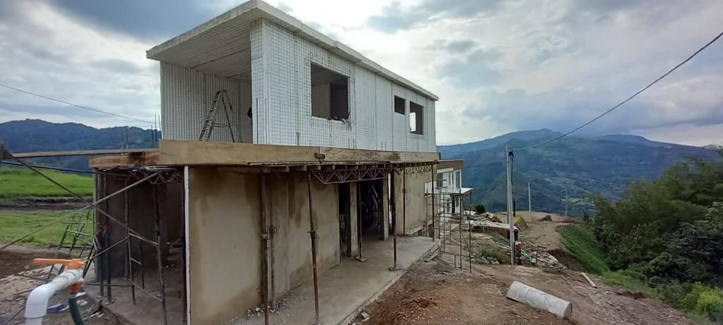 M R ICOPOR PARA OBRAS S.A.S