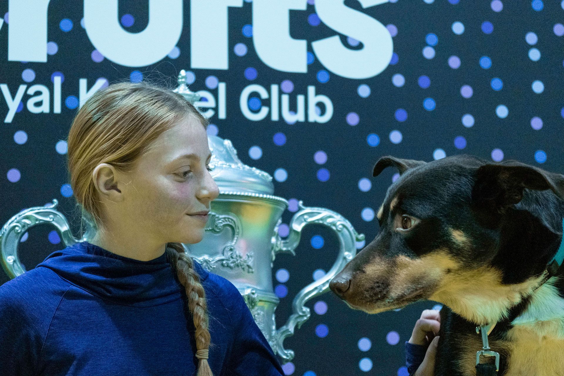 brooke and woody at the crufts podium