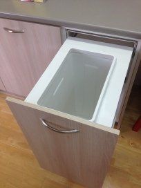 Door Mount Soft Close Pull Out Bin