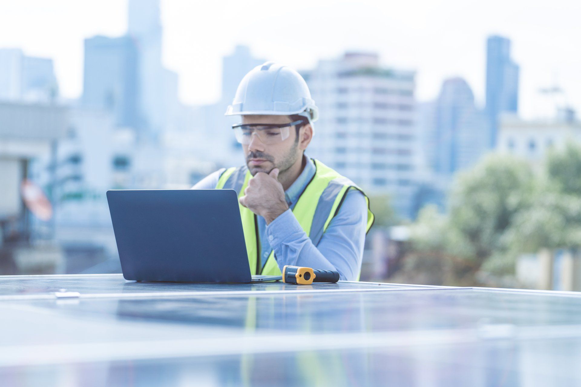 5 Reasons You Need an All-In-One Software for Setting Roofing Appointments