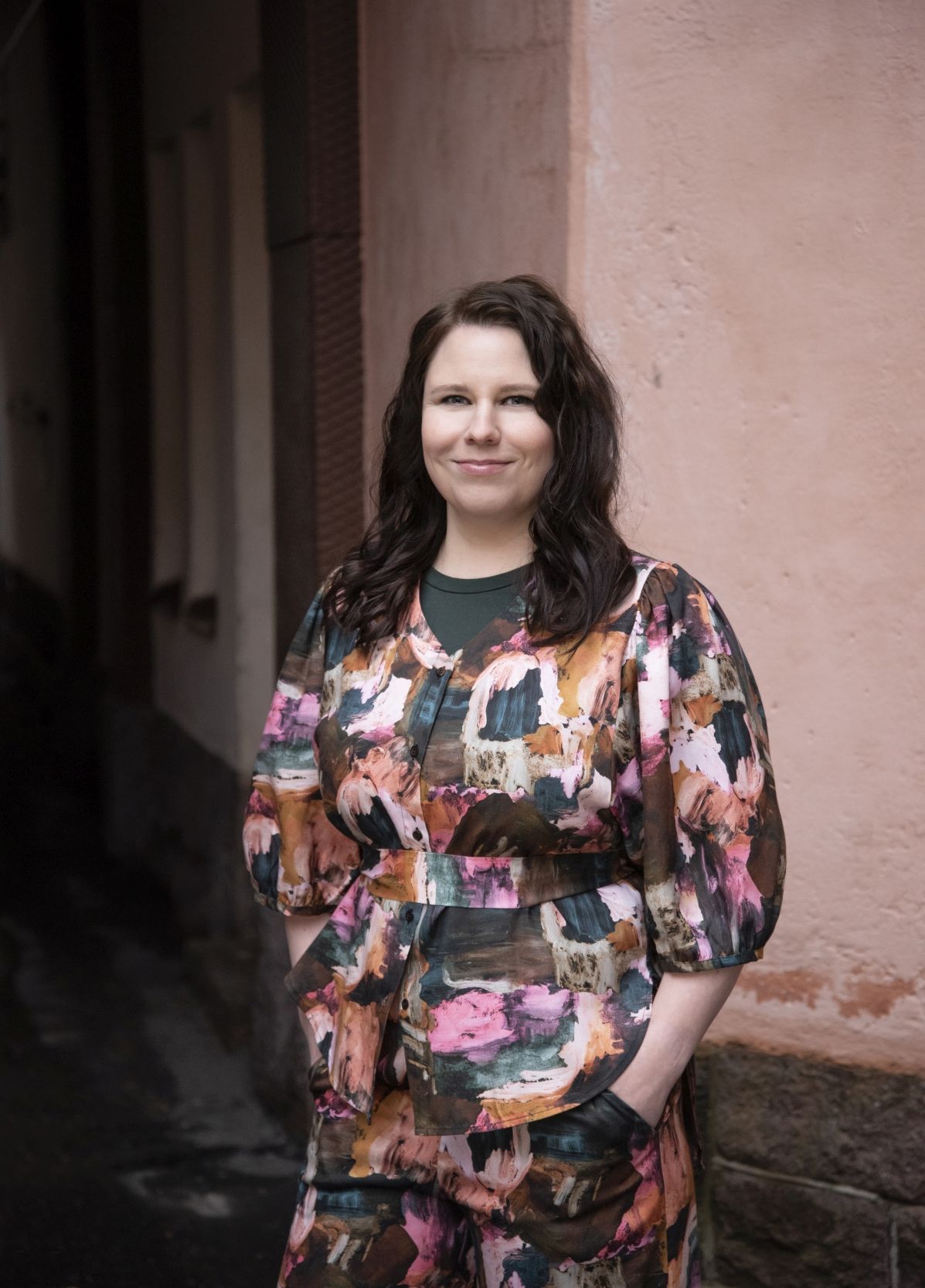 Kirjailija Helena Immonen, kuvaaja Mikko Rasila