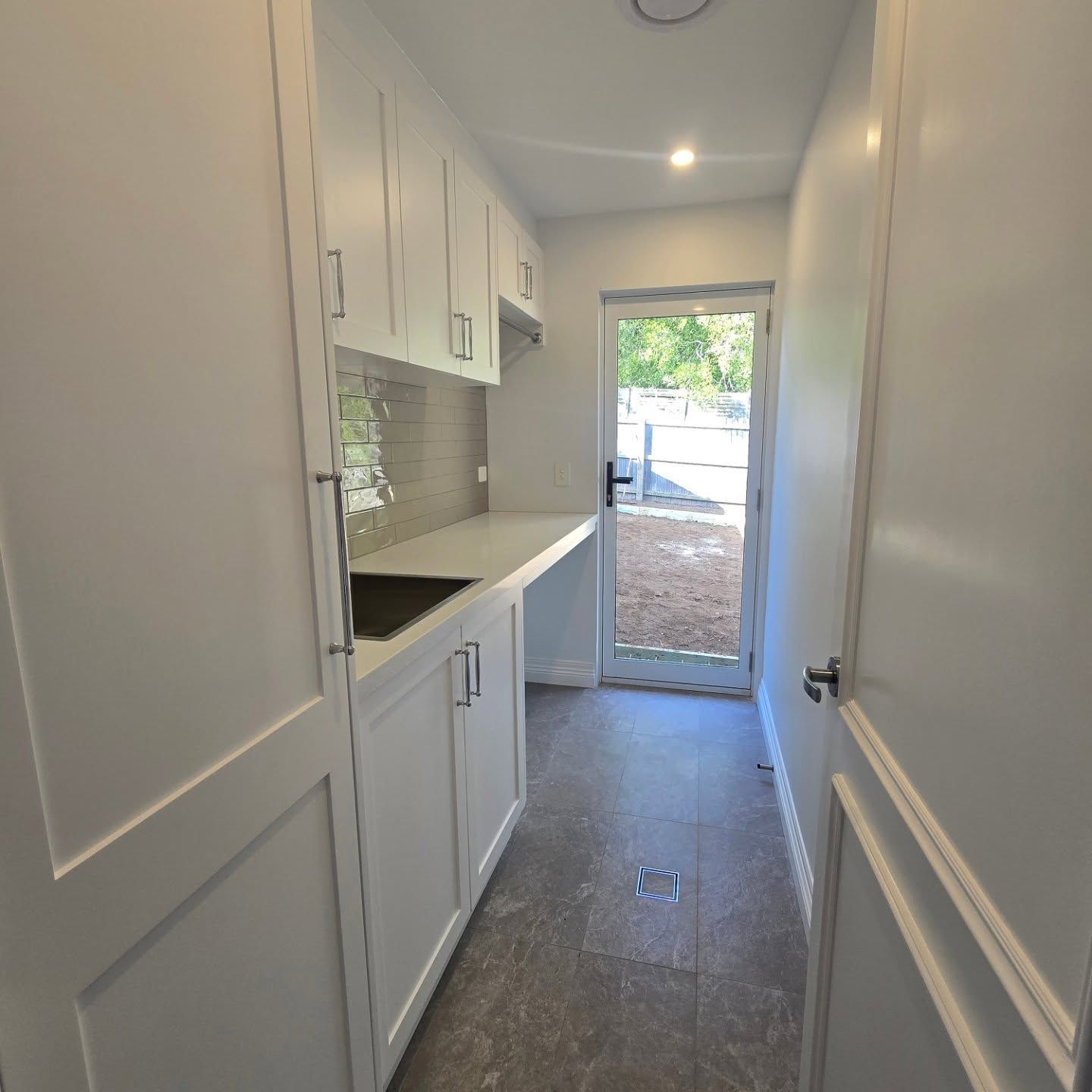 Freshly Cleaned Kitchen — A Perfect Move And Clean In Welby NSW 