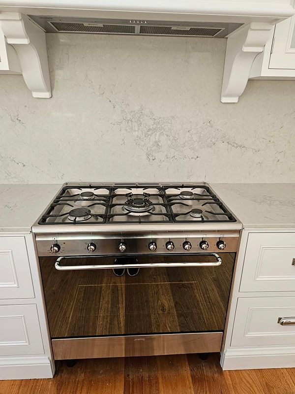 Kitchen Gas Stove with Six Burners and Closed Oven at the Bottom— A Perfect Move And Clean In Mittagong NSW