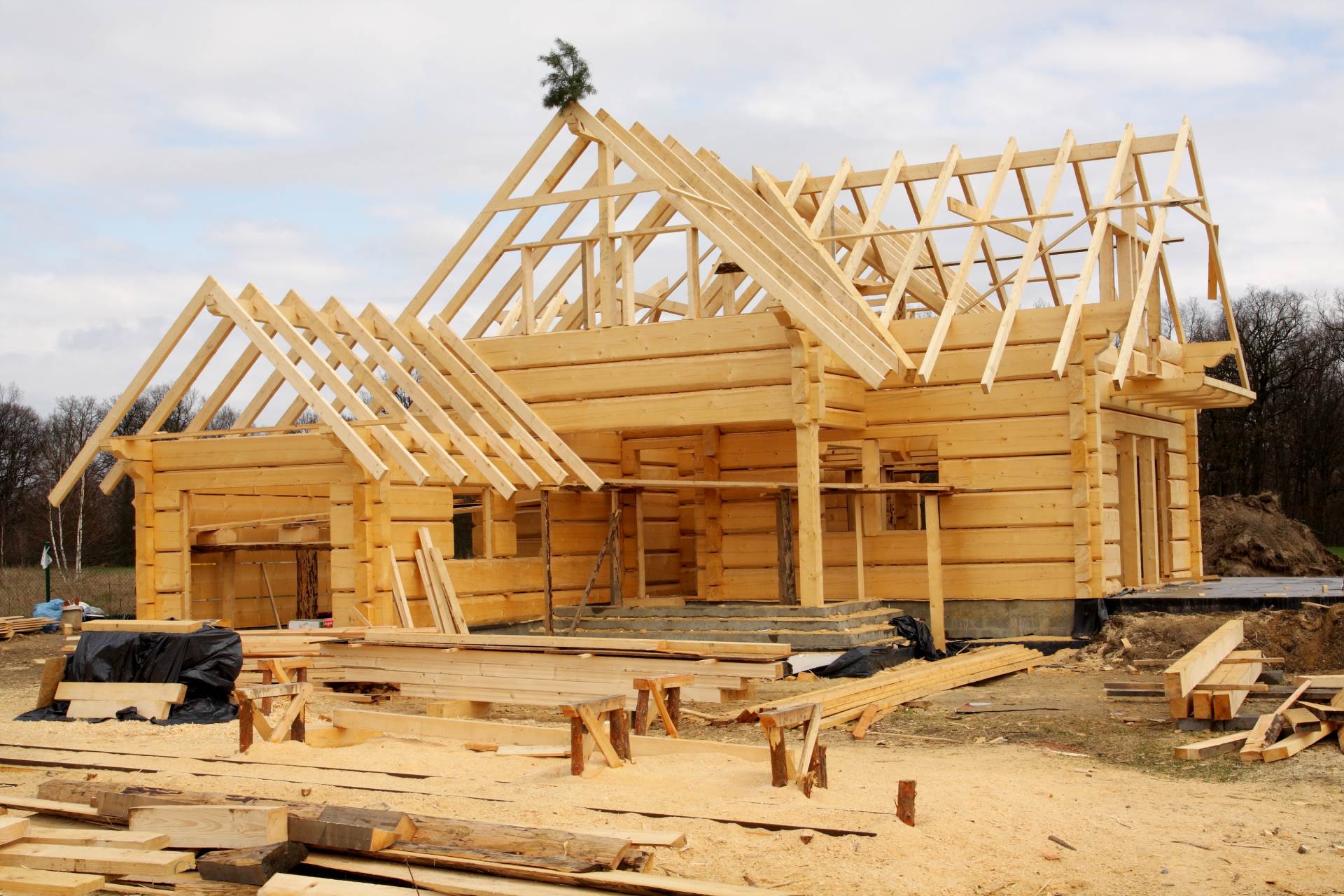 Стройка деревянного дома