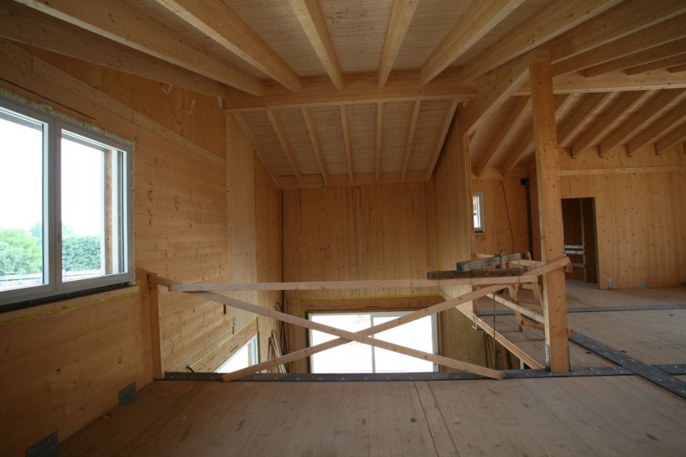 abitazione con tetto in legno