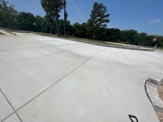 Plants Along Cobblestone Driveway — St. Charles, MO — TC Concrete Services