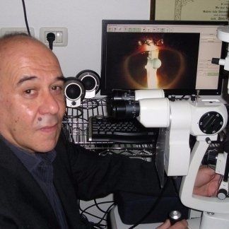 Medico oculista e chirurgo