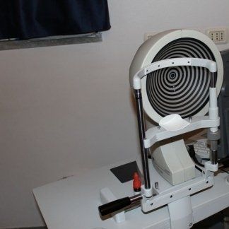 macchinario per esami della vista