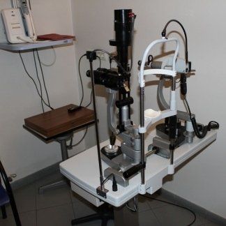 strumenti per visite oculistiche