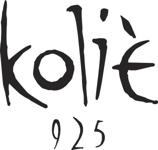 Un logo in bianco e nero per kolie 925
