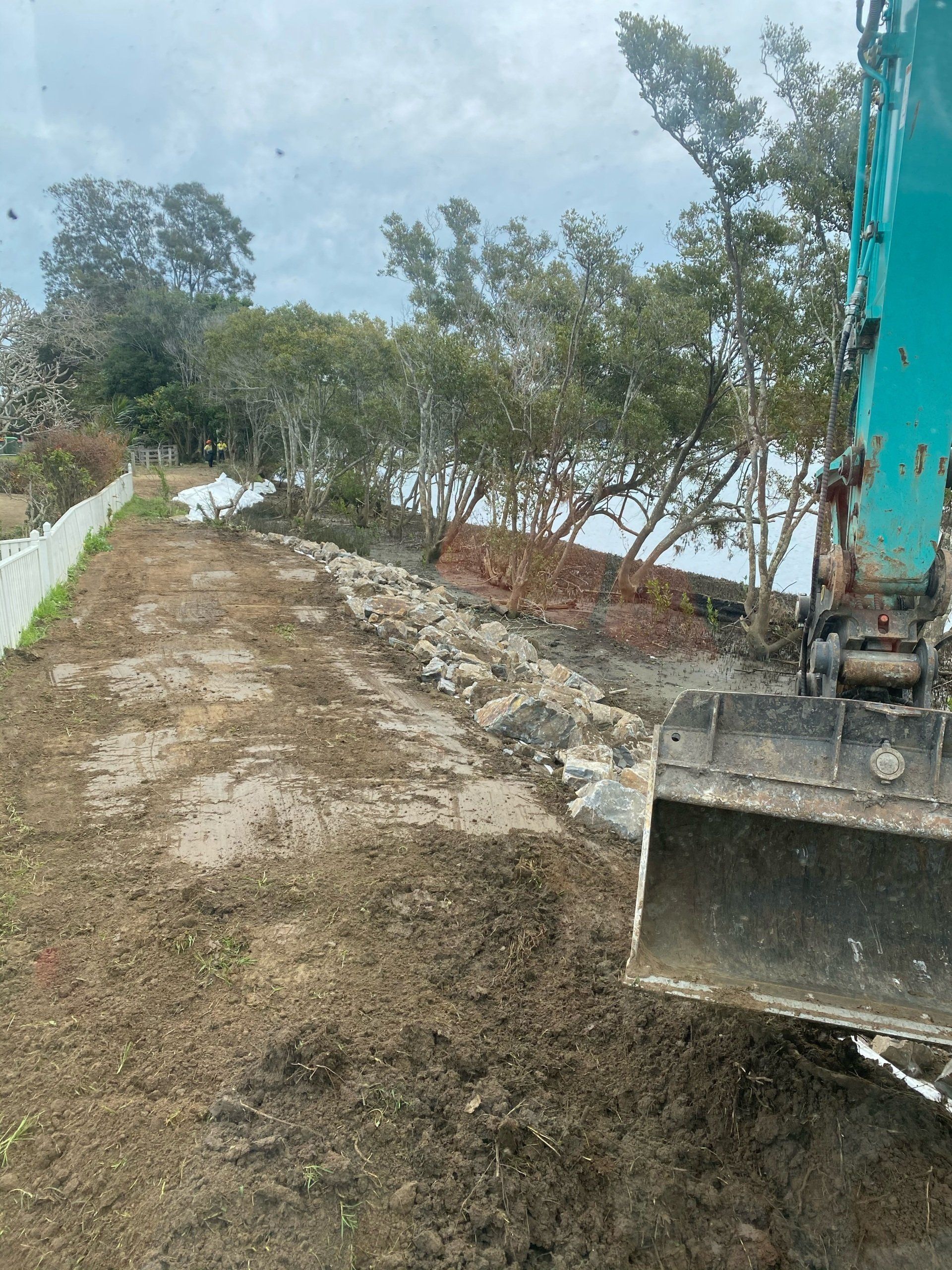 Excavator on a drive way— Seaview Excavations in Hallidays Point, NSW