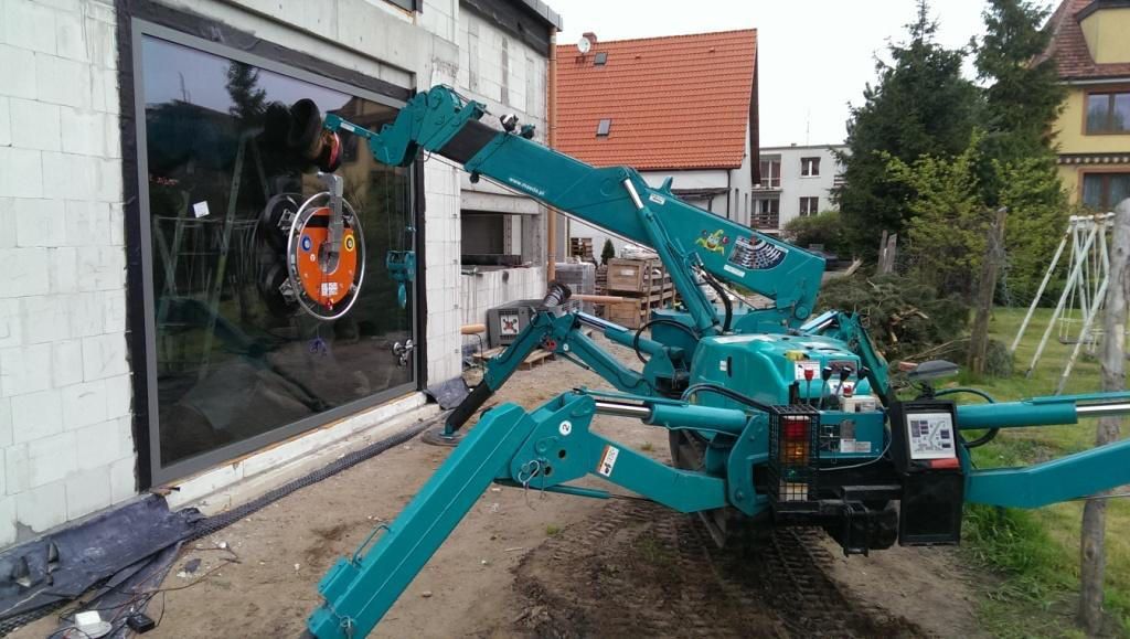 Glass installation mini crane hire Sydney