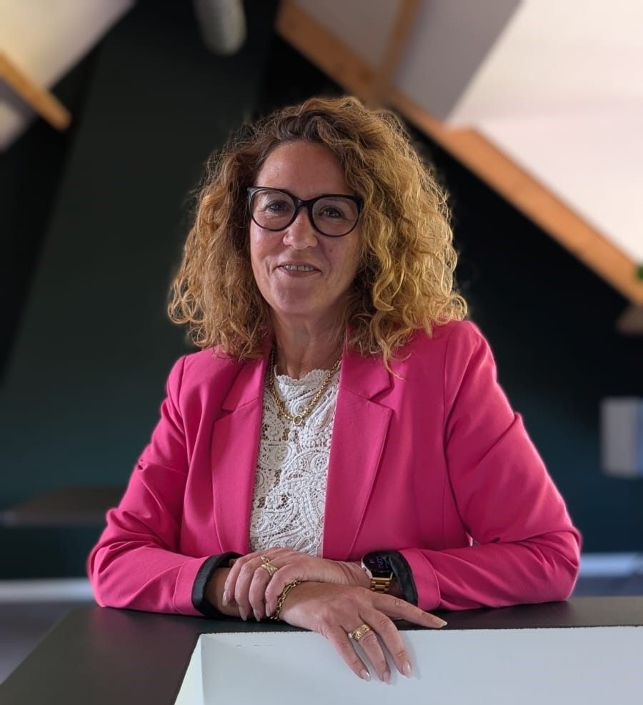 Lifestyle coach Anja Dekker, helpt vrouwen voor en in de overgang met gezond leven dmv gezond eten