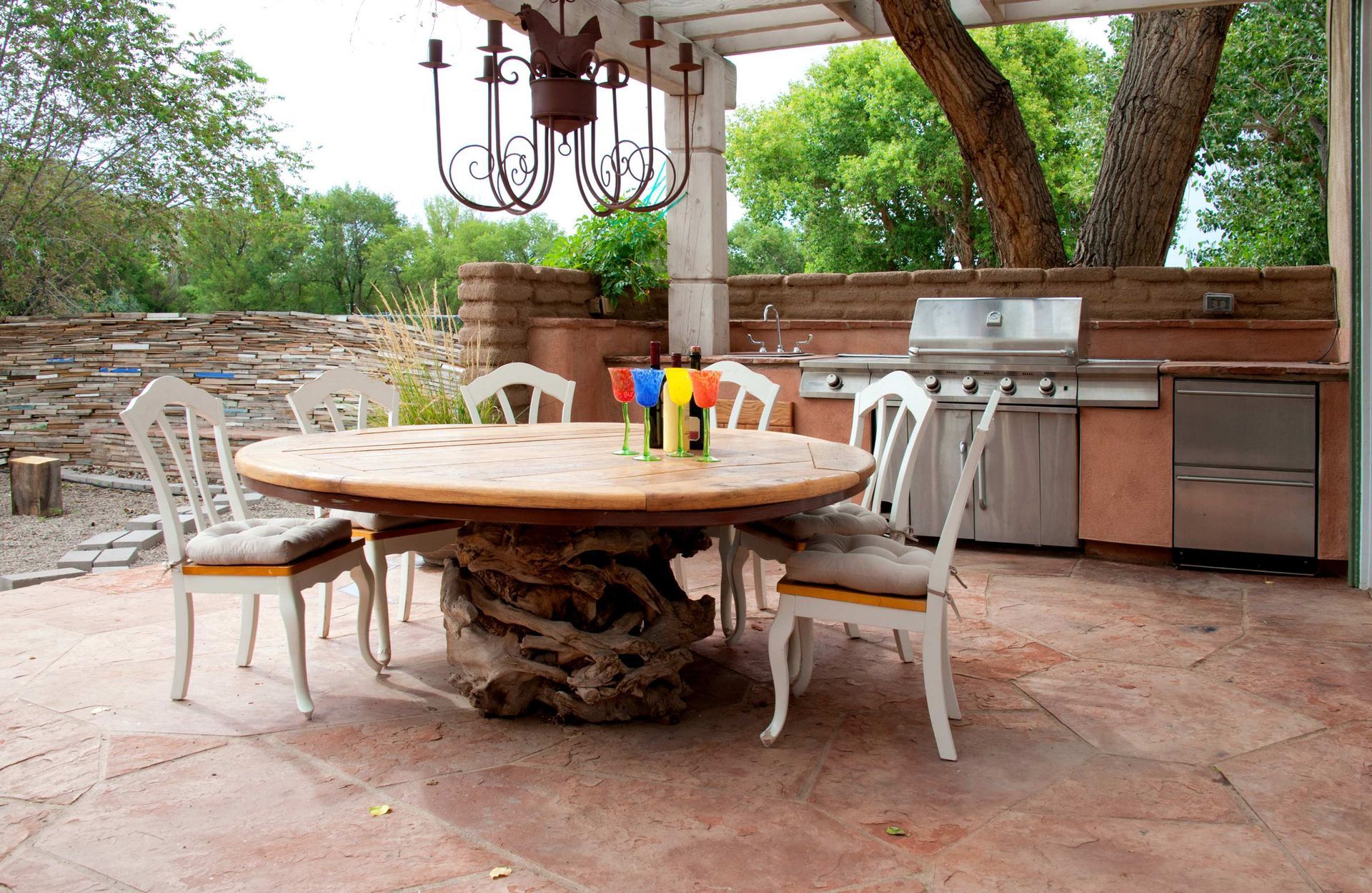 outdoor kitchen with paved flooring designed and installed by Scottsdale Artificial Turf