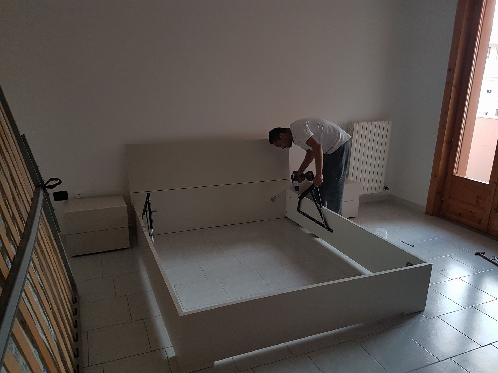 Servizio di montaggio arredi