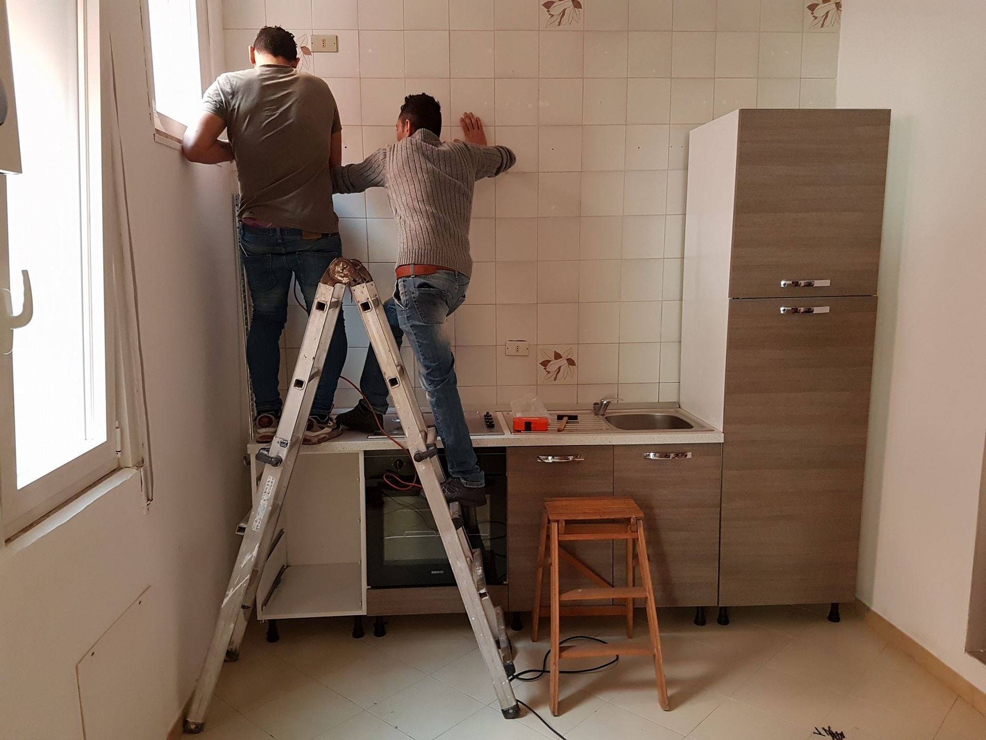 Montaggio di una cucina