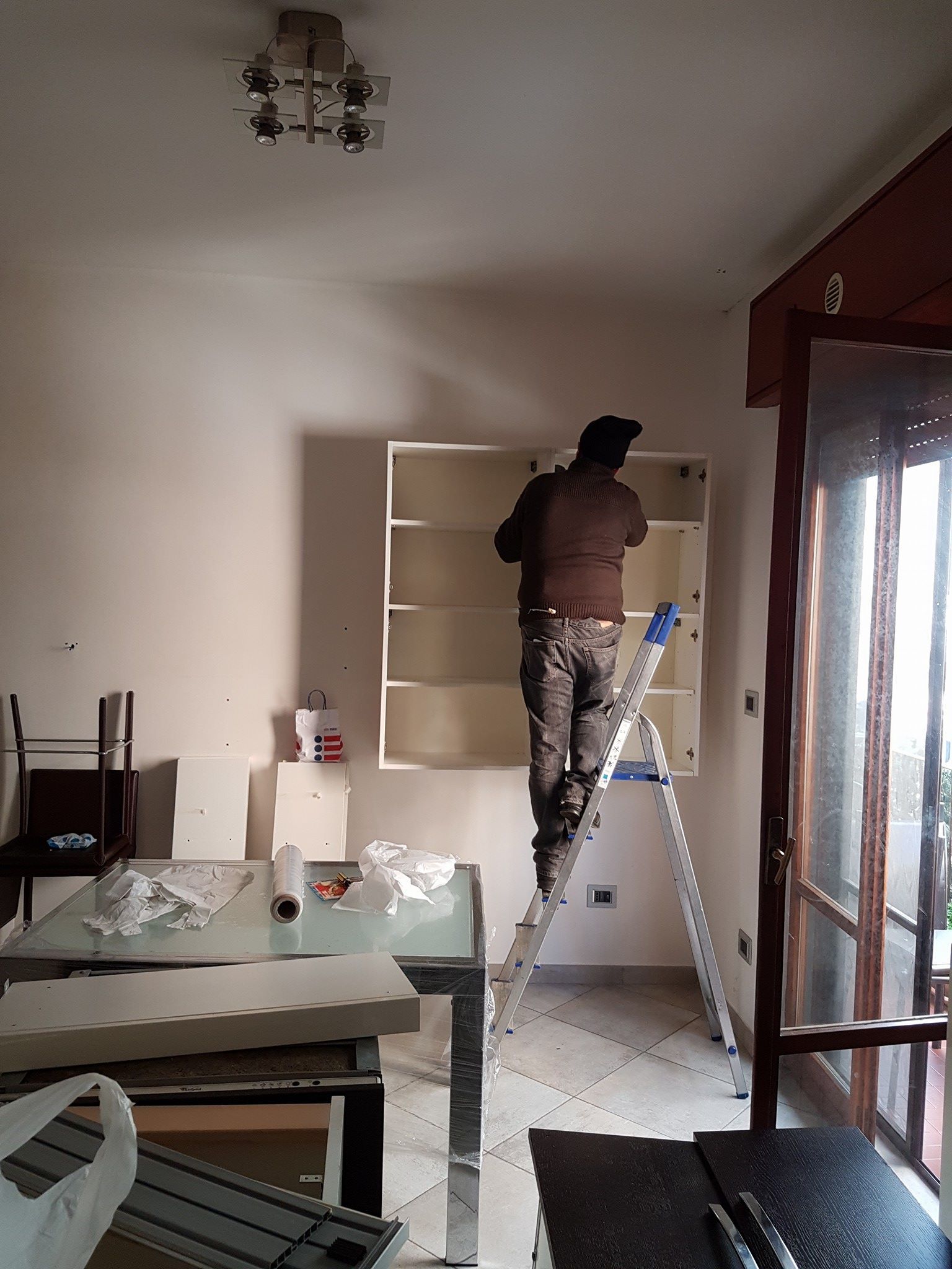 Montaggio di una libreria