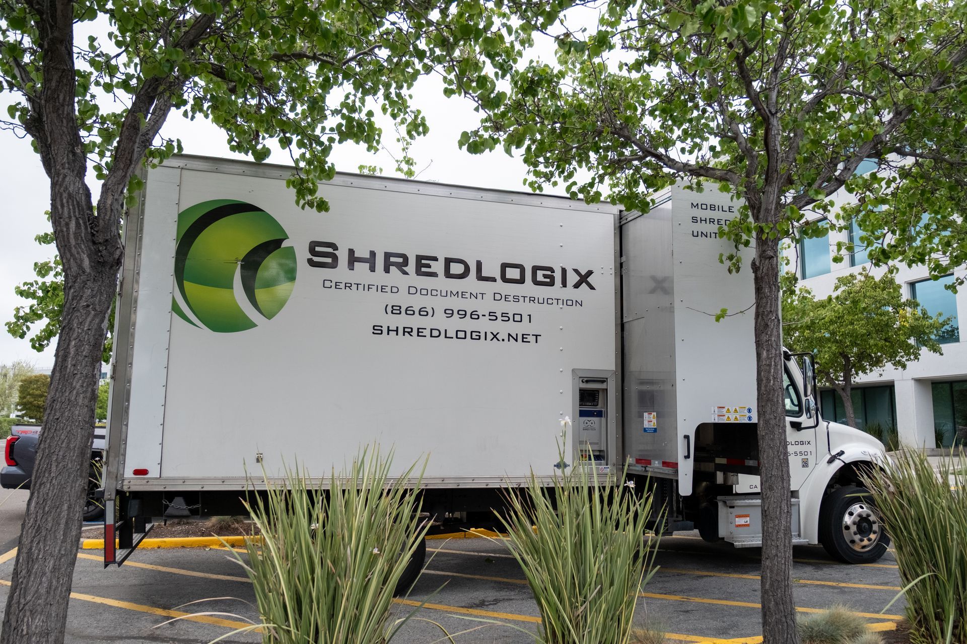 Shred-it truck, 