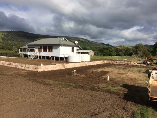 new sandstone retaining wall
