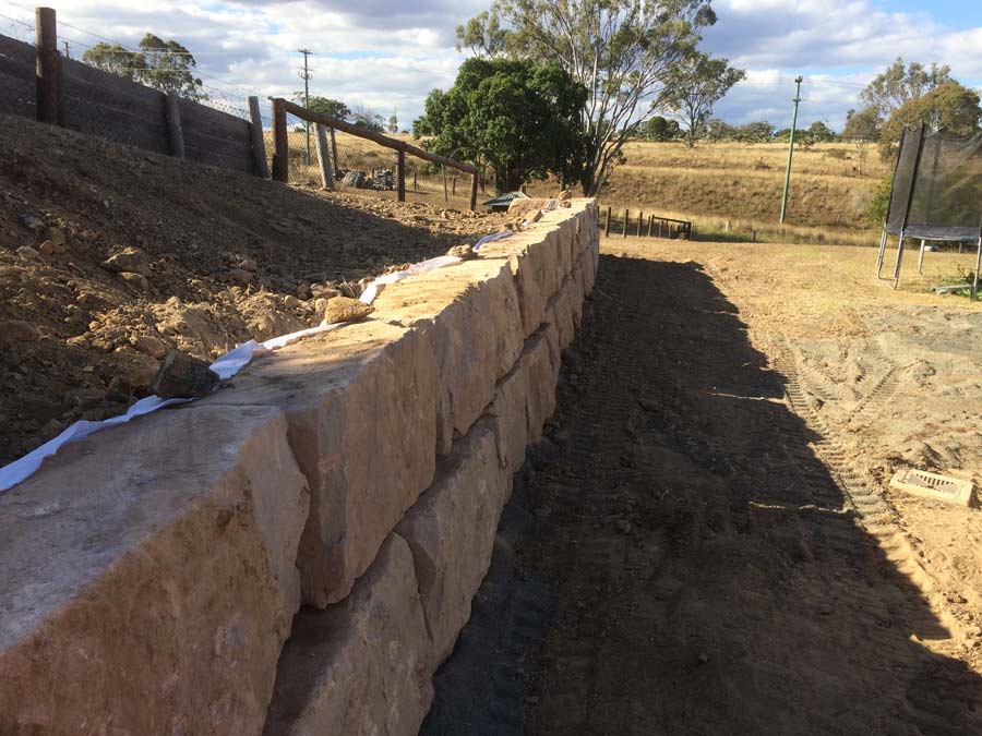 sandstone retaining wall australia