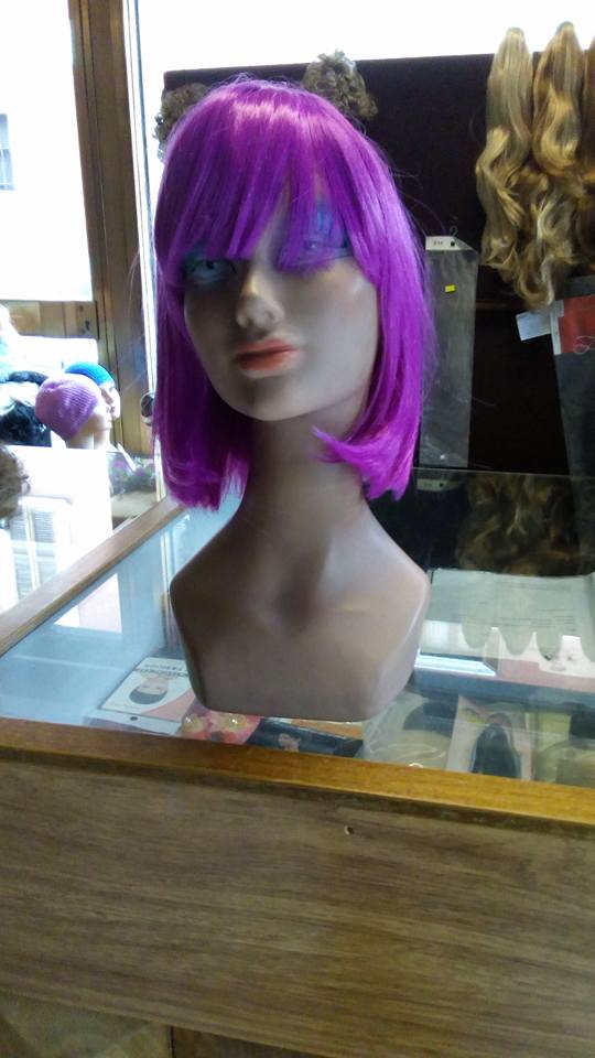parrucca femminile color fucsia