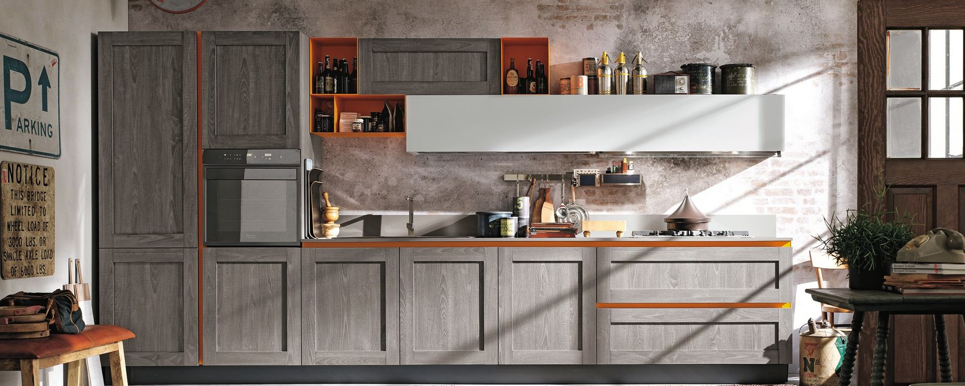 vista frontale di una cucina moderna in legno con mobili in legno