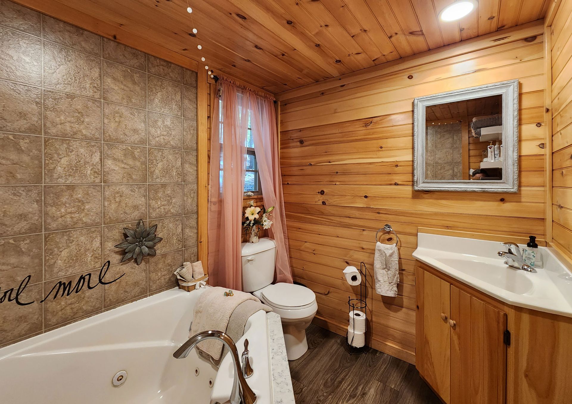 Relax and unwind in the wirlpool tub