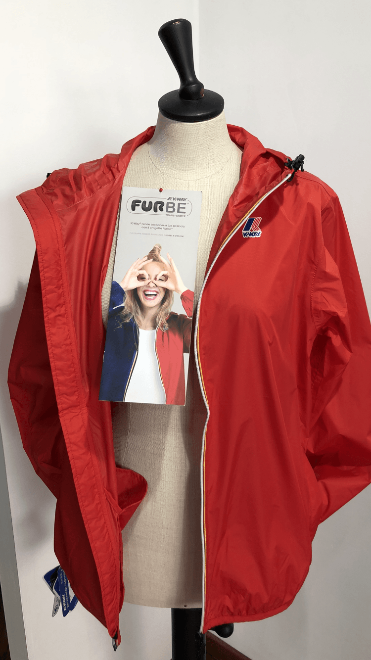 Guscio Le Vrai 3.0 Claude rosso da foderare recuperando la pelliccia di visone della cliente