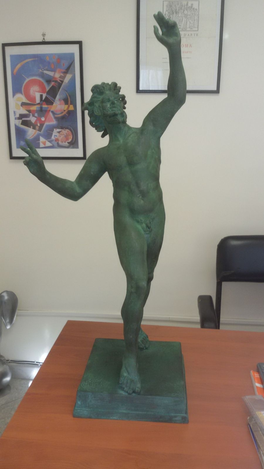 statua in metallo realizzata su commissione