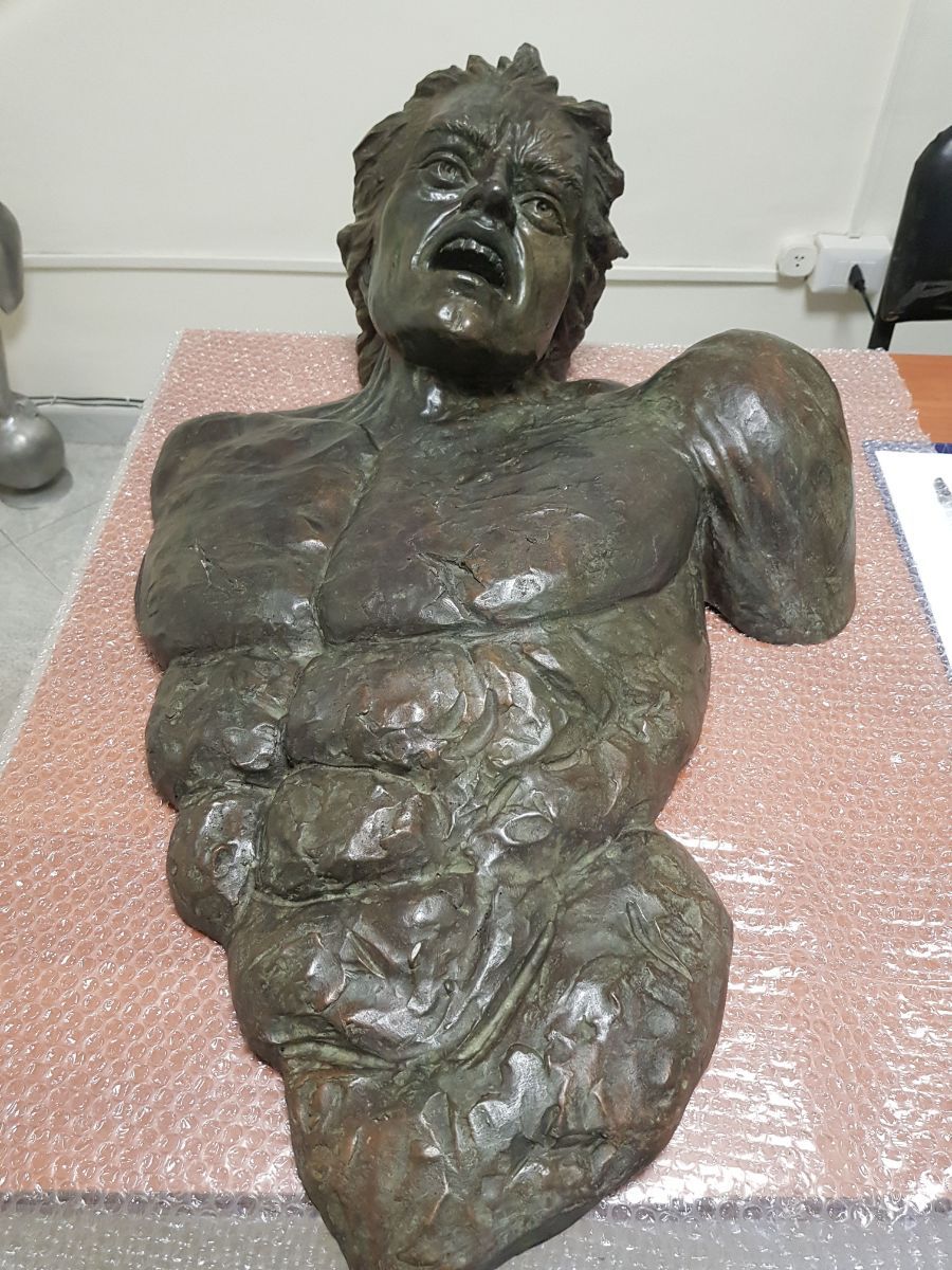 Creazione artistica in metallo