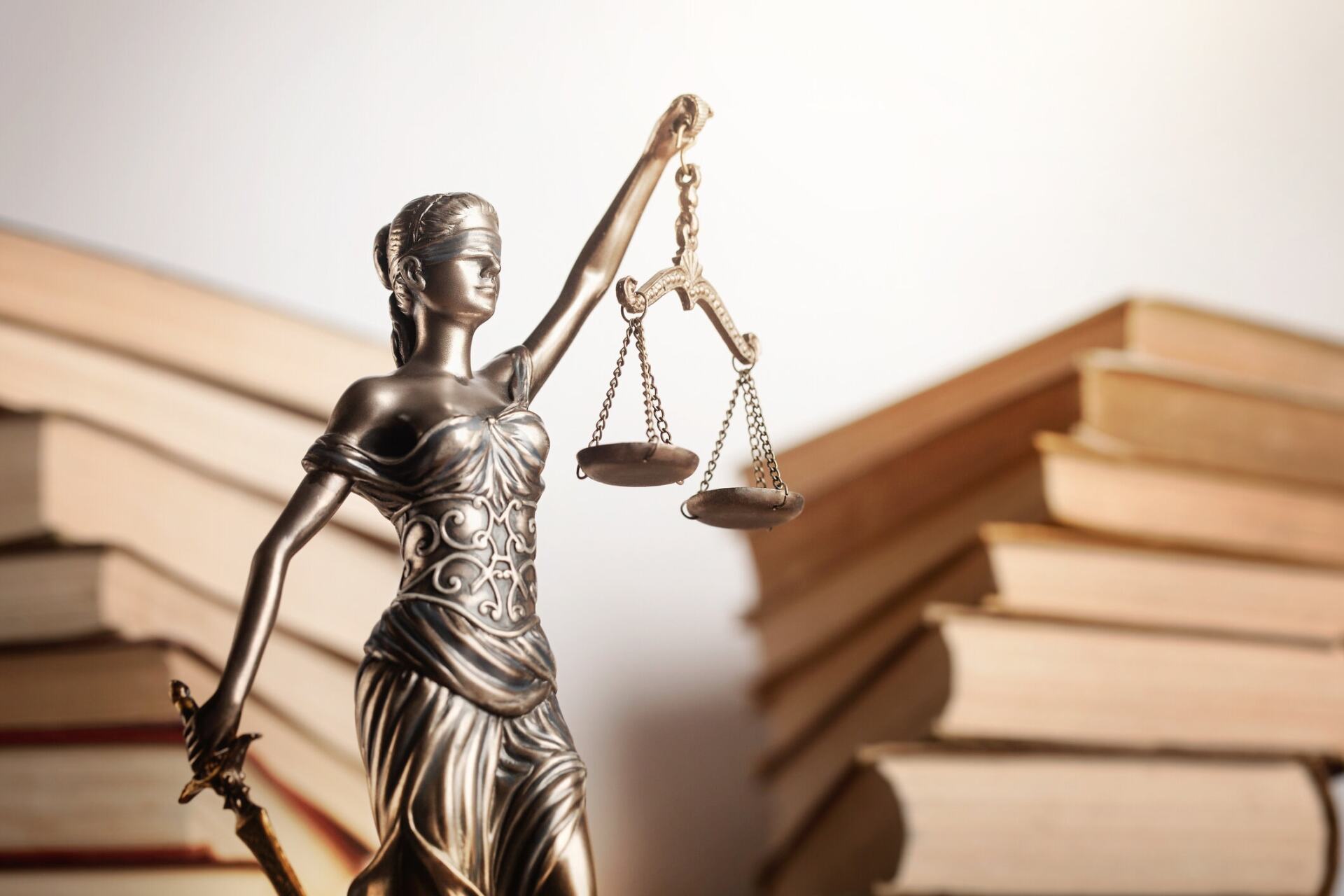 Lady With The Scales of Justice - Duncan, OK - The Kanehl Law Firm P.L.L.C.
