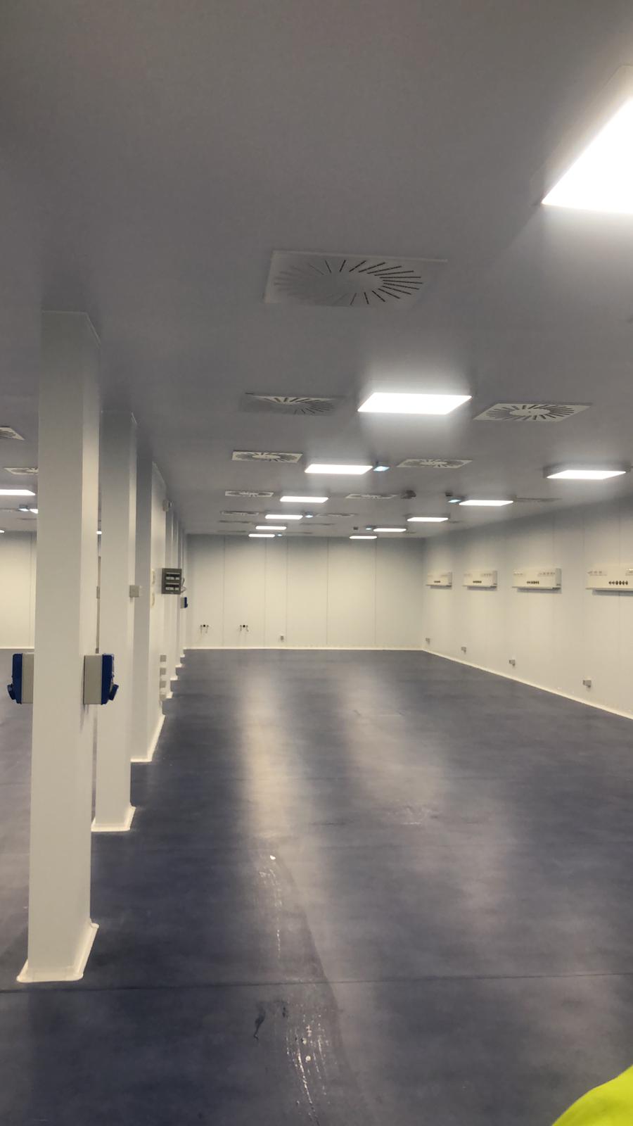 colonne e pareti divisorie in cartongesso all'ospedale covid di milano