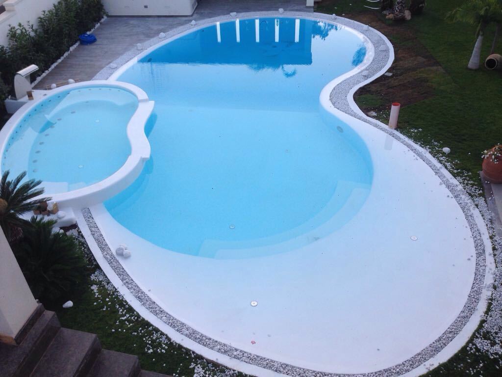 piscina sagomata