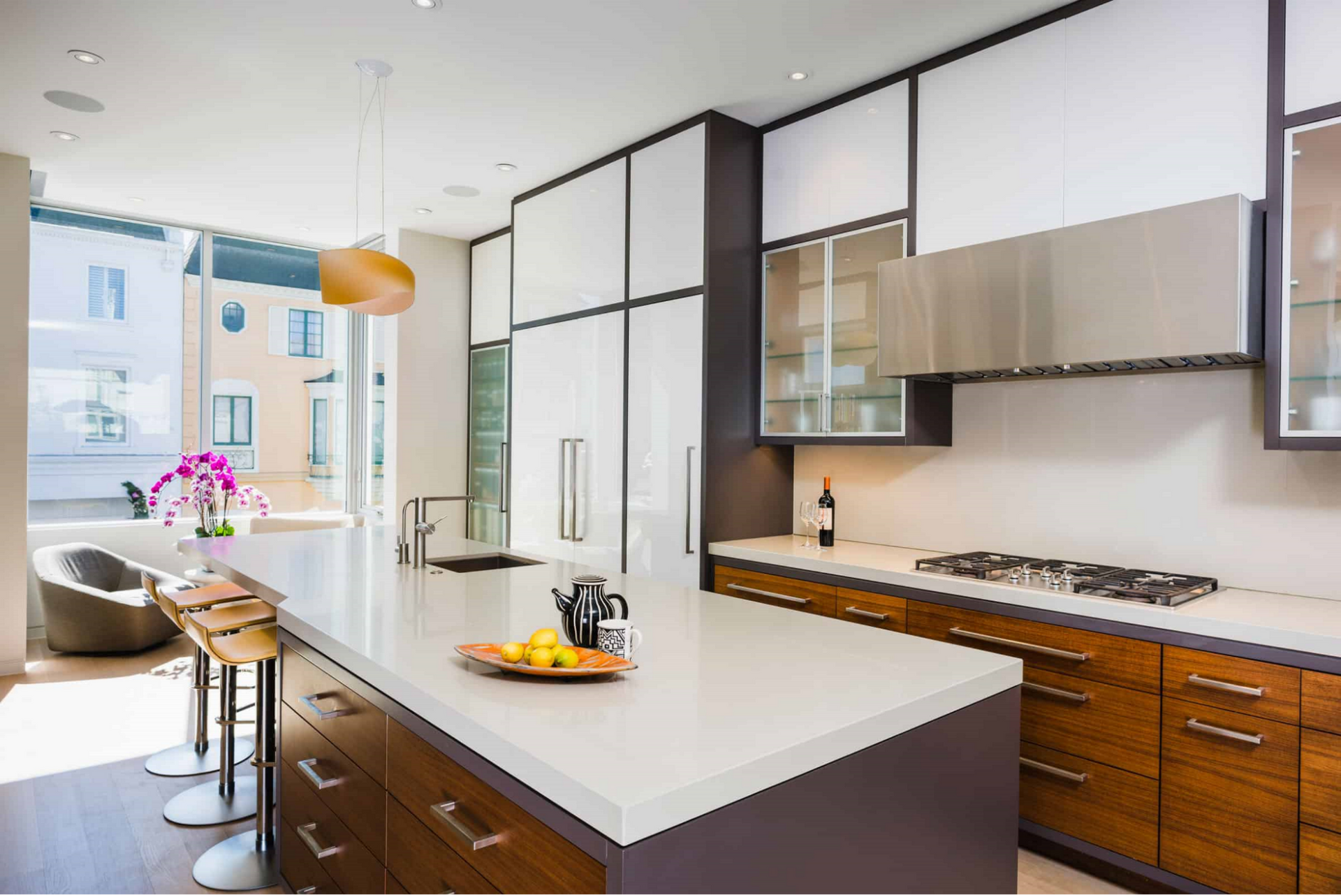 Lacquer and wood cabinets create a sophisticated kitchen ambience