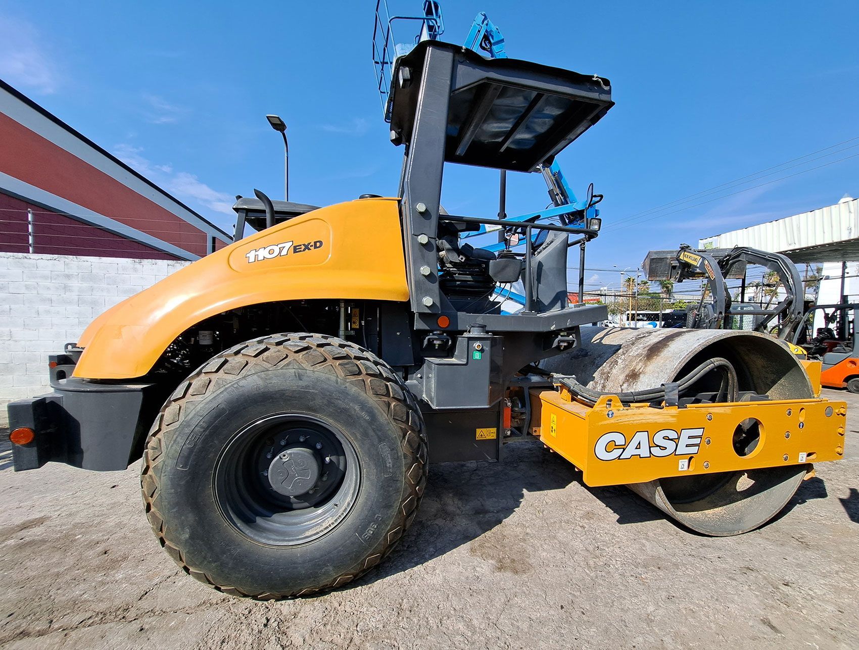 RENTA Y VENTA DE MAQUINARIA PESADA ICSSA